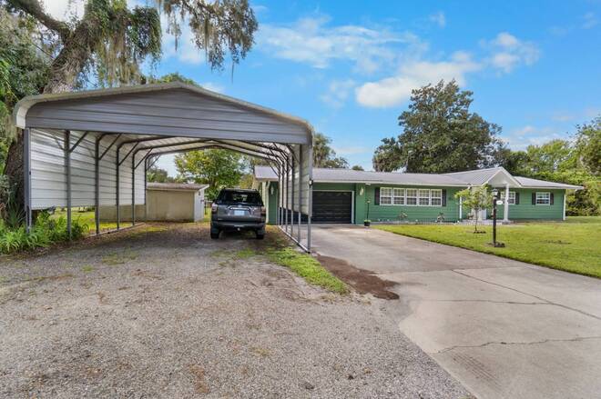 107 Peggy Ln, Crescent City, FL 32112