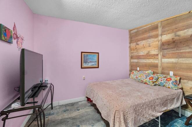 107 Peggy Ln, Crescent City, FL 32112