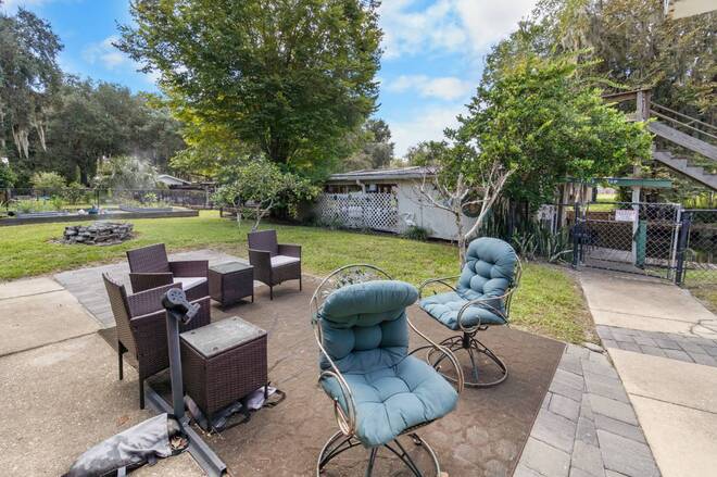 107 Peggy Ln, Crescent City, FL 32112