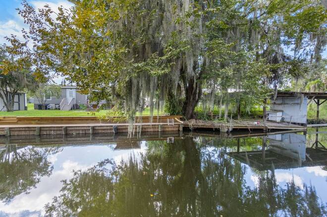 107 Peggy Ln, Crescent City, FL 32112