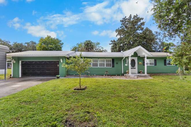 107 Peggy Ln, Crescent City, FL 32112