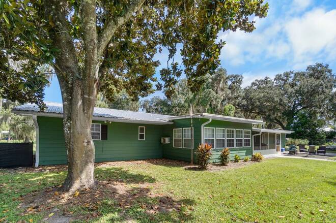 107 Peggy Ln, Crescent City, FL 32112