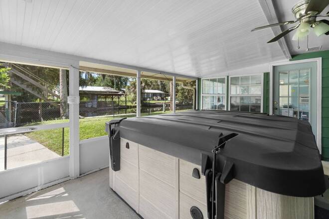 107 Peggy Ln, Crescent City, FL 32112