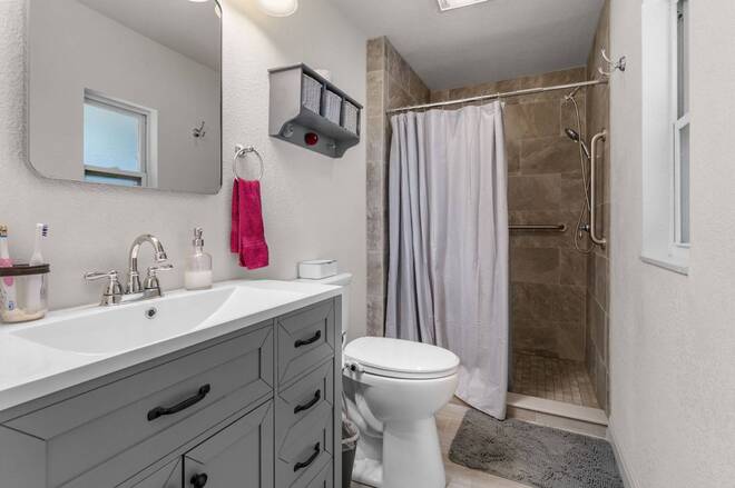 107 Peggy Ln, Crescent City, FL 32112