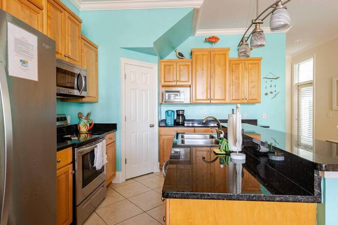 7418 Thomas Dr, Panama City Beach, FL 32408