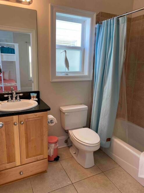 7418 Thomas Dr, Panama City Beach, FL 32408