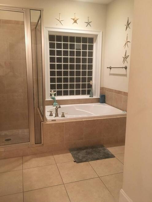 7418 Thomas Dr, Panama City Beach, FL 32408
