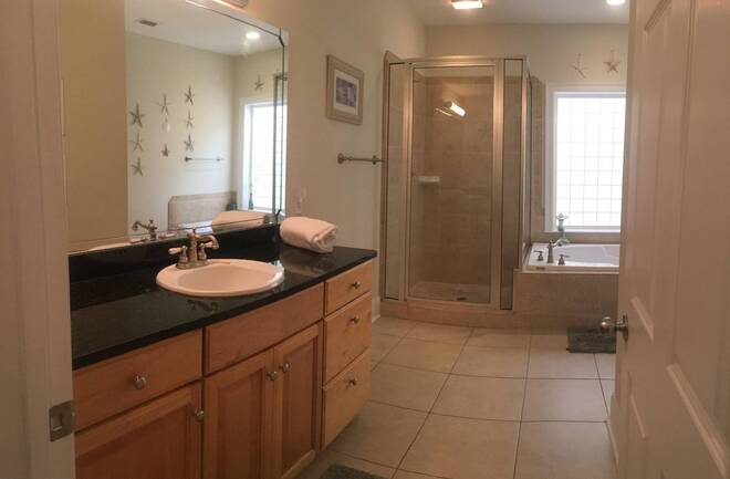 7418 Thomas Dr, Panama City Beach, FL 32408