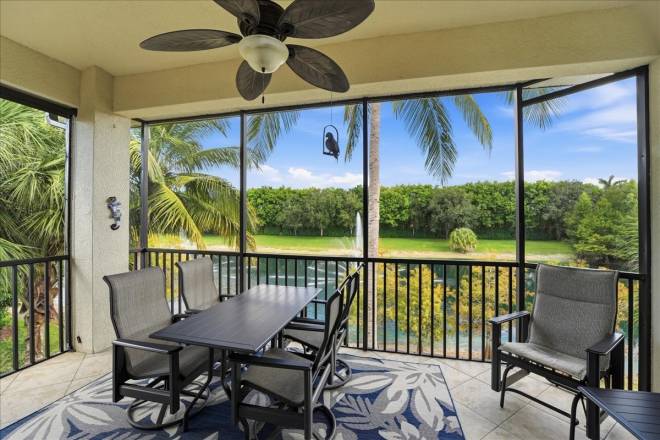 7842 Hawthorne Dr, #1703, Naples, FL 34113