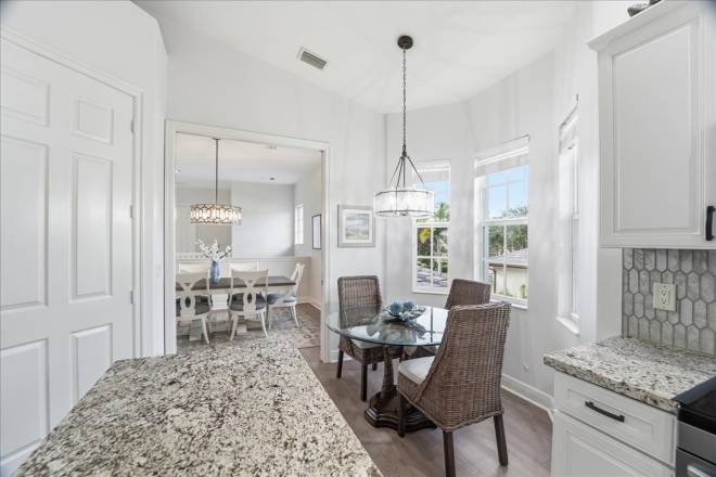 7842 Hawthorne Dr, #1703, Naples, FL 34113
