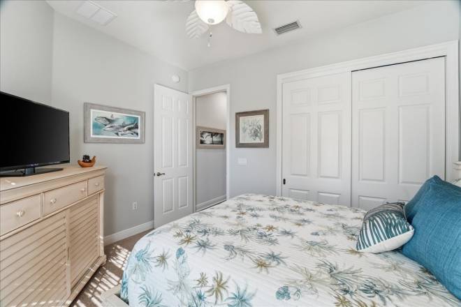 7842 Hawthorne Dr, #1703, Naples, FL 34113