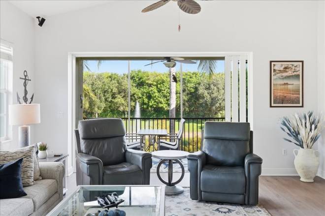 7842 Hawthorne Dr, #1703, Naples, FL 34113
