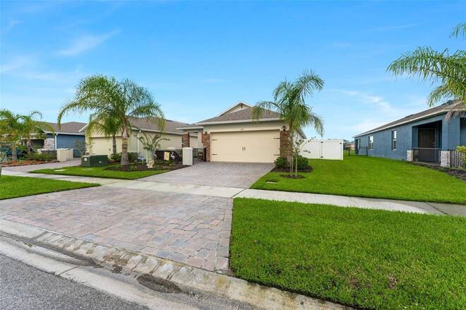 279 Caryota Ct, New Smyrna Beach, FL 32168