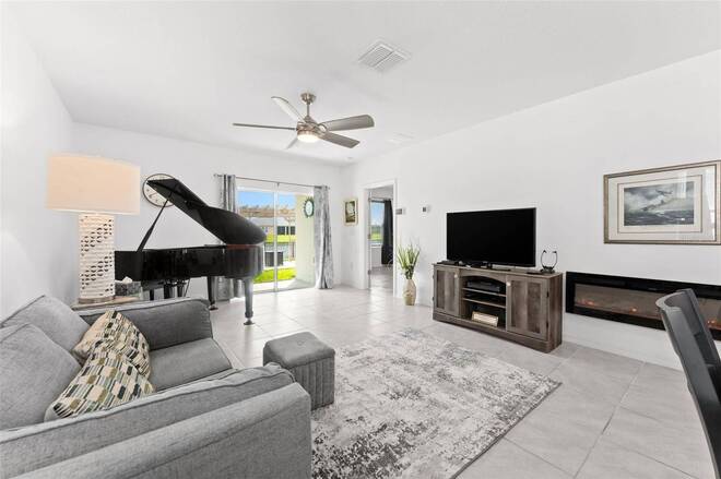 279 Caryota Ct, New Smyrna Beach, FL 32168