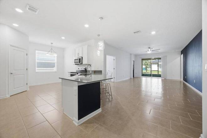 717 CITRUS RESERVE BLVD, Davenport, FL 33837