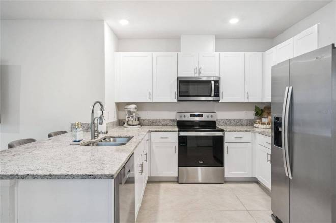 407 Charlotte Way, Deland, FL 32724