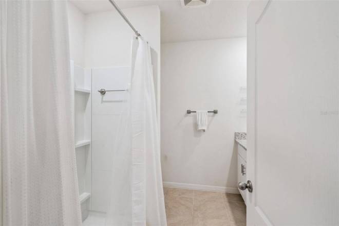 407 Charlotte Way, Deland, FL 32724