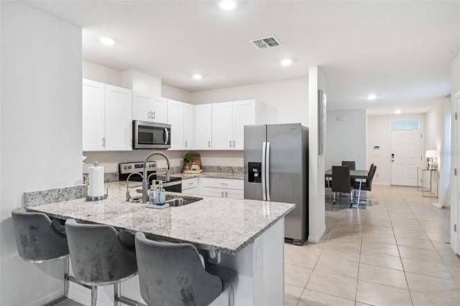 407 Charlotte Way, Deland, FL 32724
