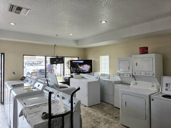 6420 N Orange Blossom Trl, Orlando, FL 32810