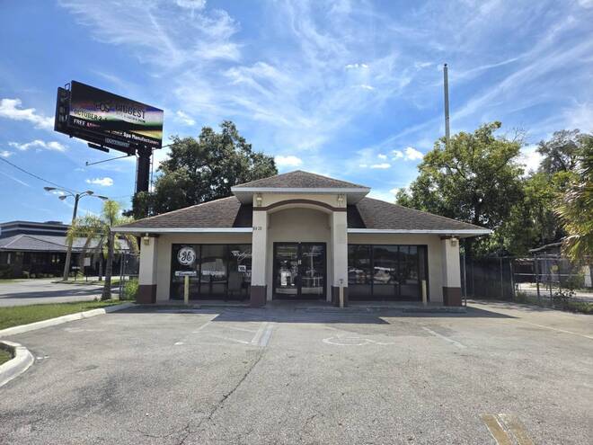 6420 N Orange Blossom Trl