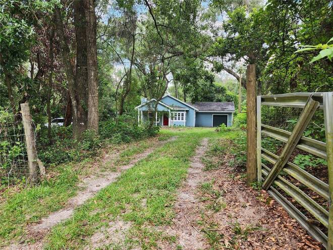 8909 SE 2nd Street Rd, Trenton, FL 32693