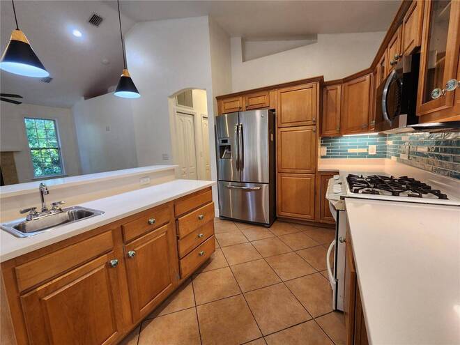 8909 SE 2nd Street Rd, Trenton, FL 32693