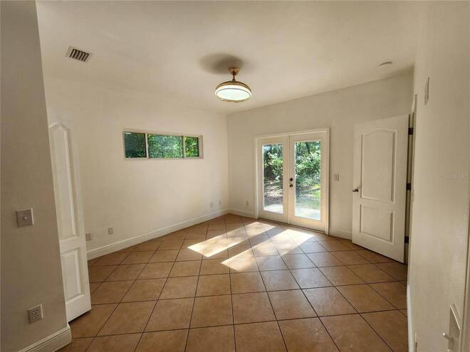 8909 SE 2nd Street Rd, Trenton, FL 32693