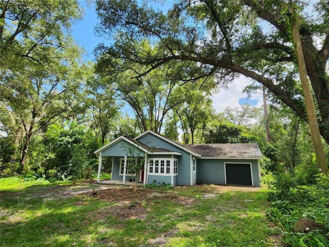 8909 SE 2nd Street Rd, Trenton, FL 32693