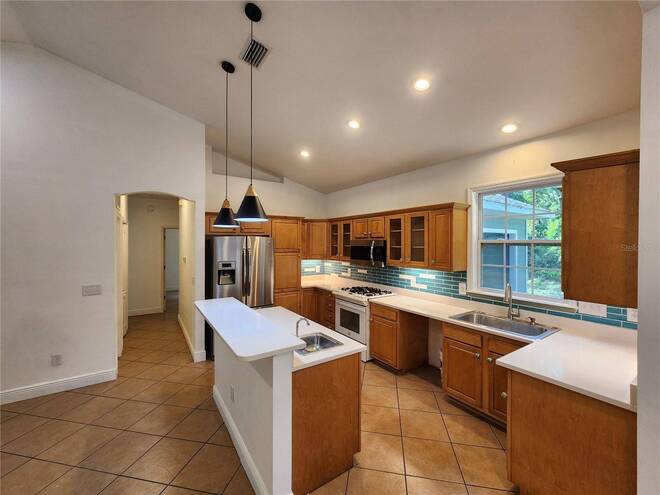 8909 SE 2nd Street Rd, Trenton, FL 32693