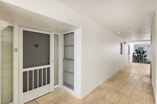 848 Collier Ct, #304, Marco Island, FL 34145