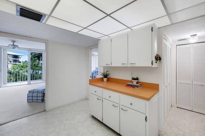 848 Collier Ct, #304, Marco Island, FL 34145