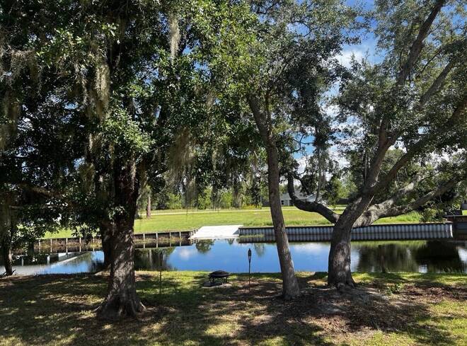 1155 Winter Green St, Lake Placid, FL 33852