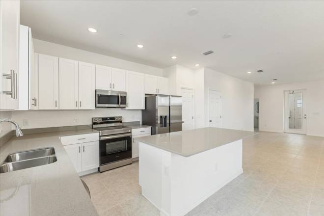 1552  Silver Lining Way, Apopka, FL 32703