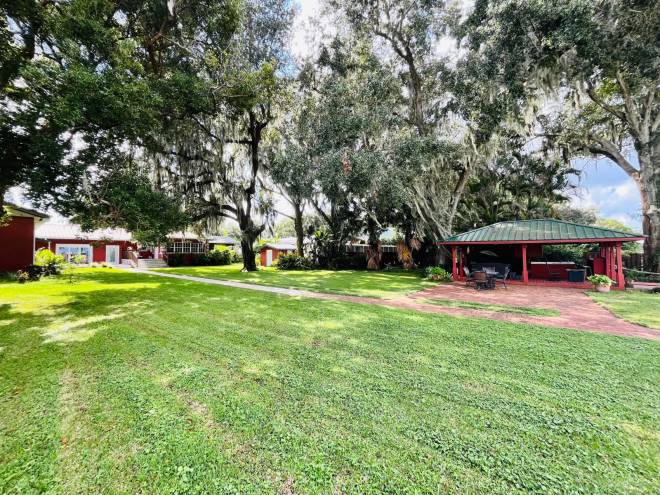 1209 Lakeview Dr, Sebring, FL 33870