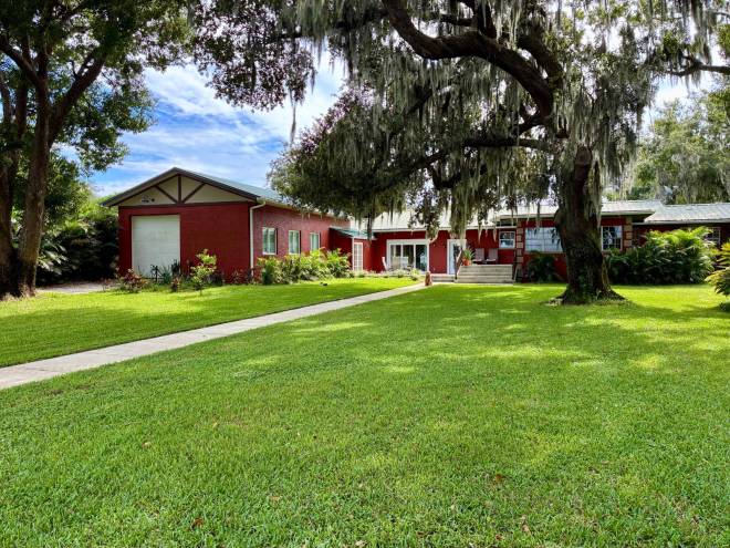 1209 Lakeview Dr, Sebring, FL 33870