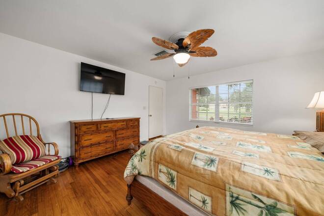 1209 Lakeview Dr, Sebring, FL 33870