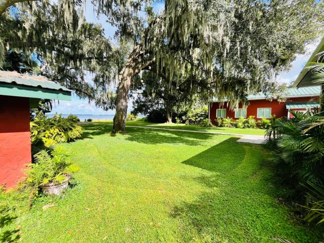 1209 Lakeview Dr, Sebring, FL 33870