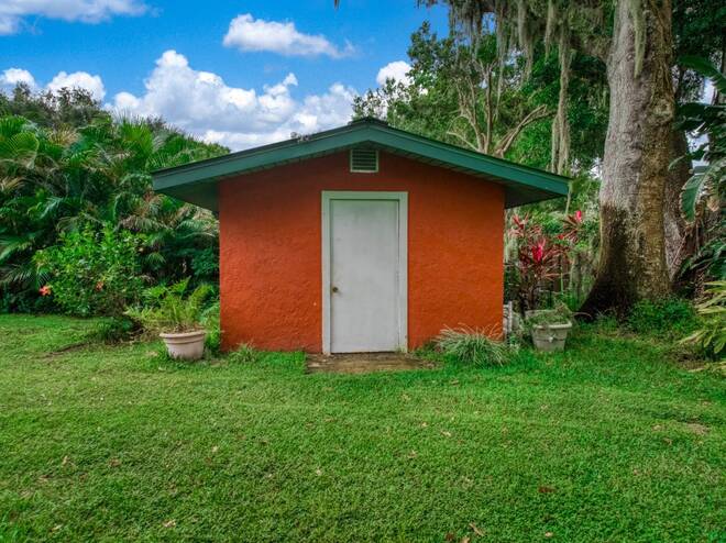 1209 Lakeview Dr, Sebring, FL 33870