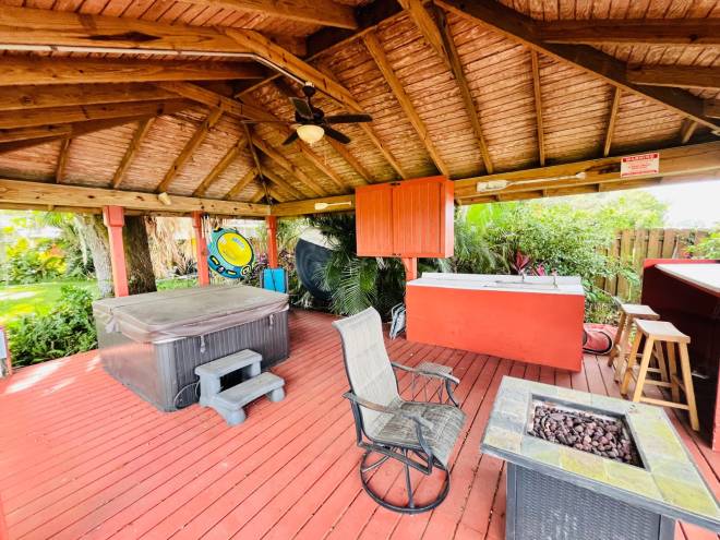 1209 Lakeview Dr, Sebring, FL 33870