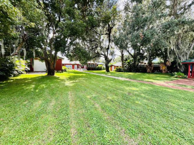 1209 Lakeview Dr, Sebring, FL 33870