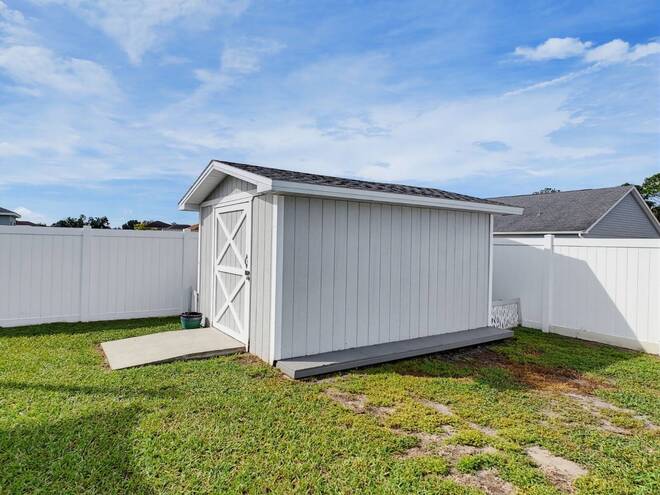 8151 WILDER LOOP, Lakeland, FL 33809