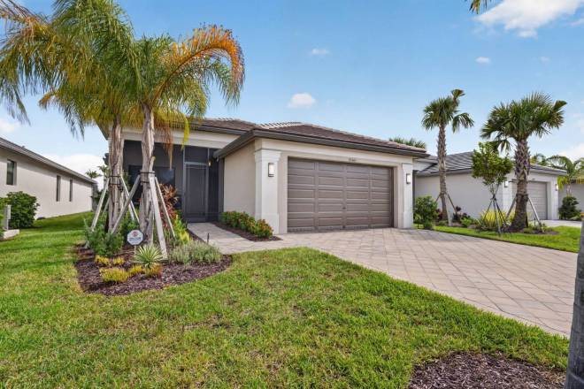 12445 SW High Tide Road, Port Saint Lucie, FL 34987