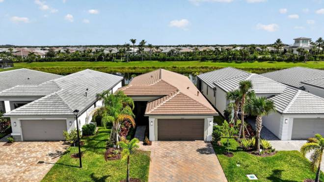 12445 SW High Tide Road, Port Saint Lucie, FL 34987