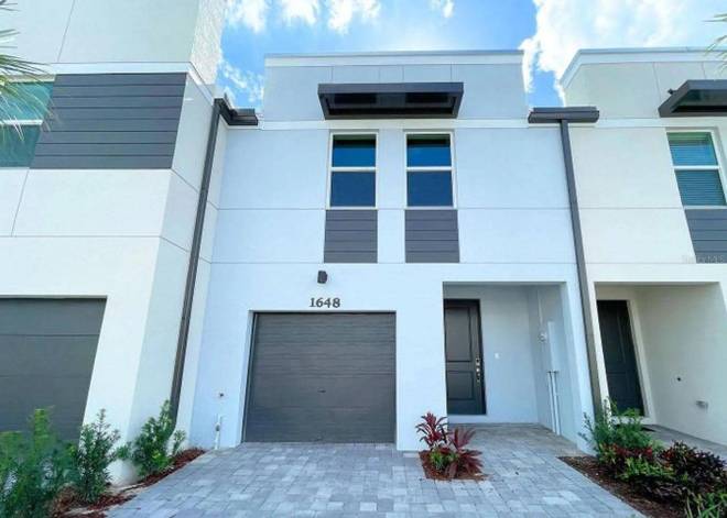 1648 Lindley St, West Palm Beach, FL 33407