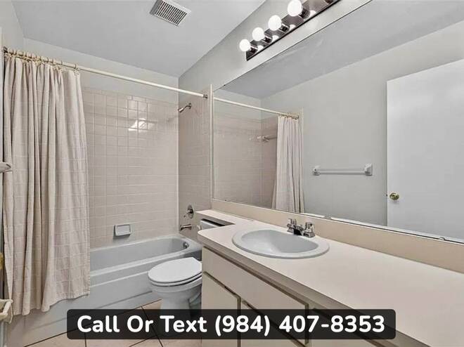 1004 Hardwood Dr, Valrico, FL 33596