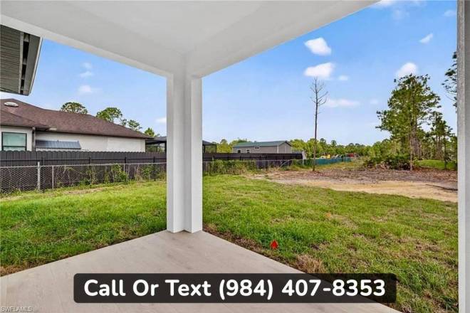 1285 47th Ave NE, Naples, FL 34120