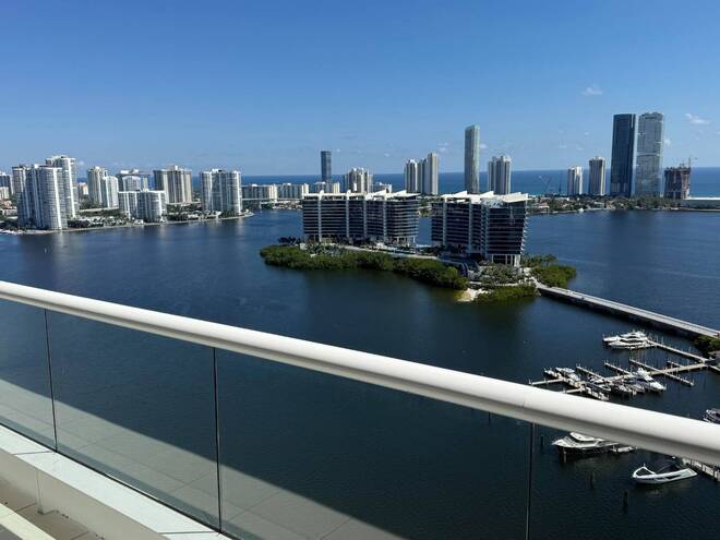 7000 Island Blvd, #2905