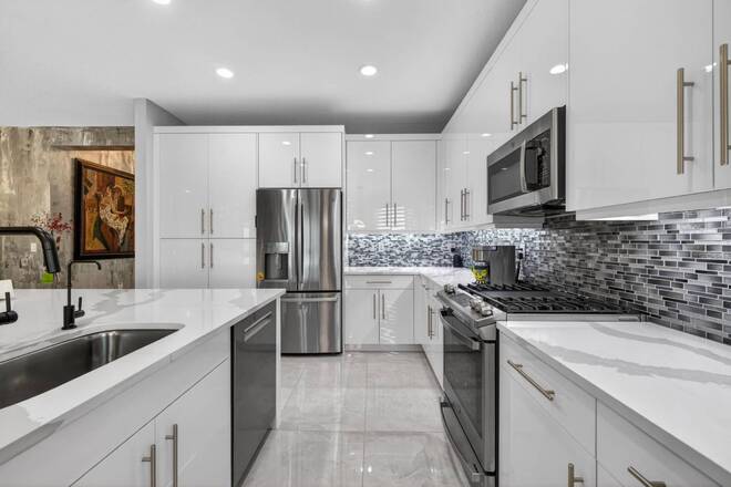 13042  SW Brook View Terrace, Port Saint Lucie, FL 34987
