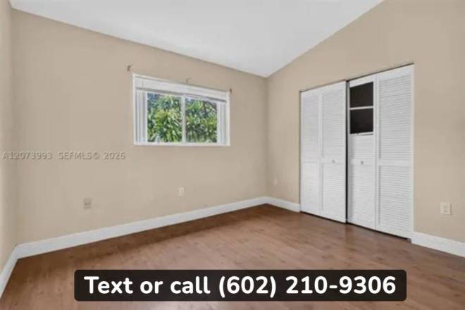 223 NE 211th Ter, Miami, FL 33179